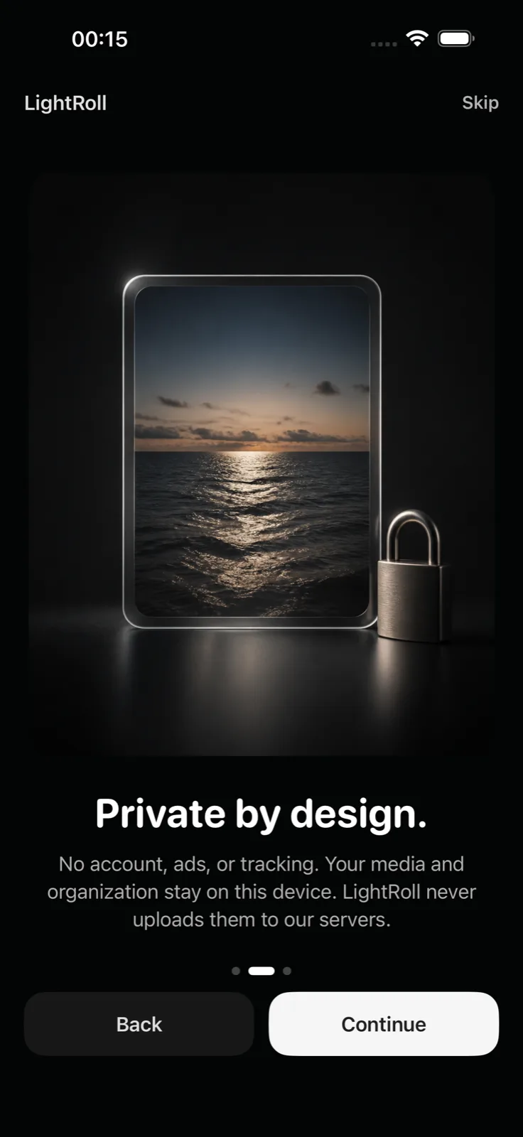 LightRoll privacy onboarding on iPhone